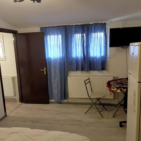 Elena De Inchiriat 3* Bucharest