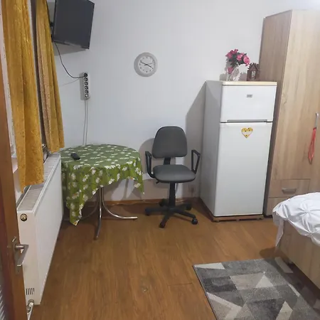 Elena De Inchiriat 3* Βουκουρέστι