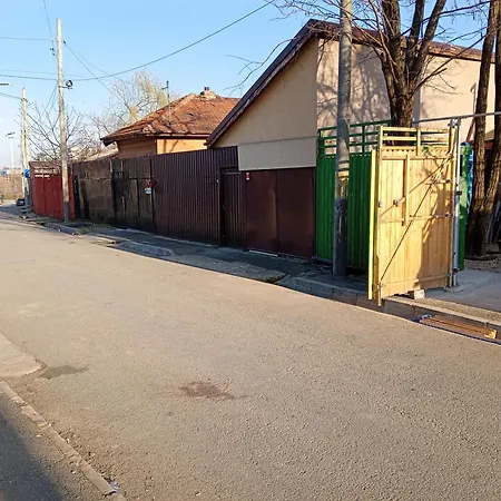 Elena De Inchiriat Bucharest
