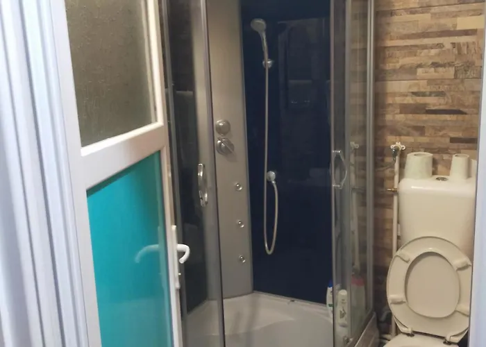 Casa Elena De Inchiriat 3*