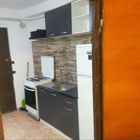 Elena De Inchiriat בוקרשט