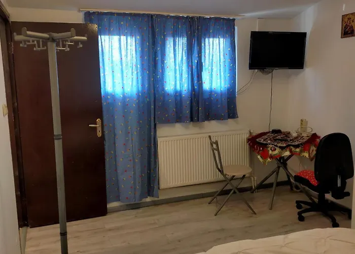 Elena 3* Bükreş